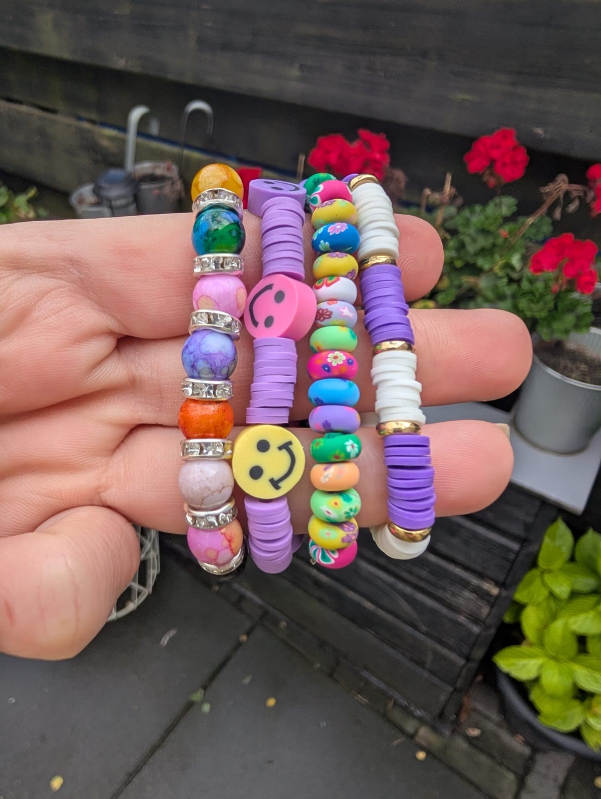 Kleurrijke &amp; Vrolijke Kralen Armbanden set (voor kinderen)