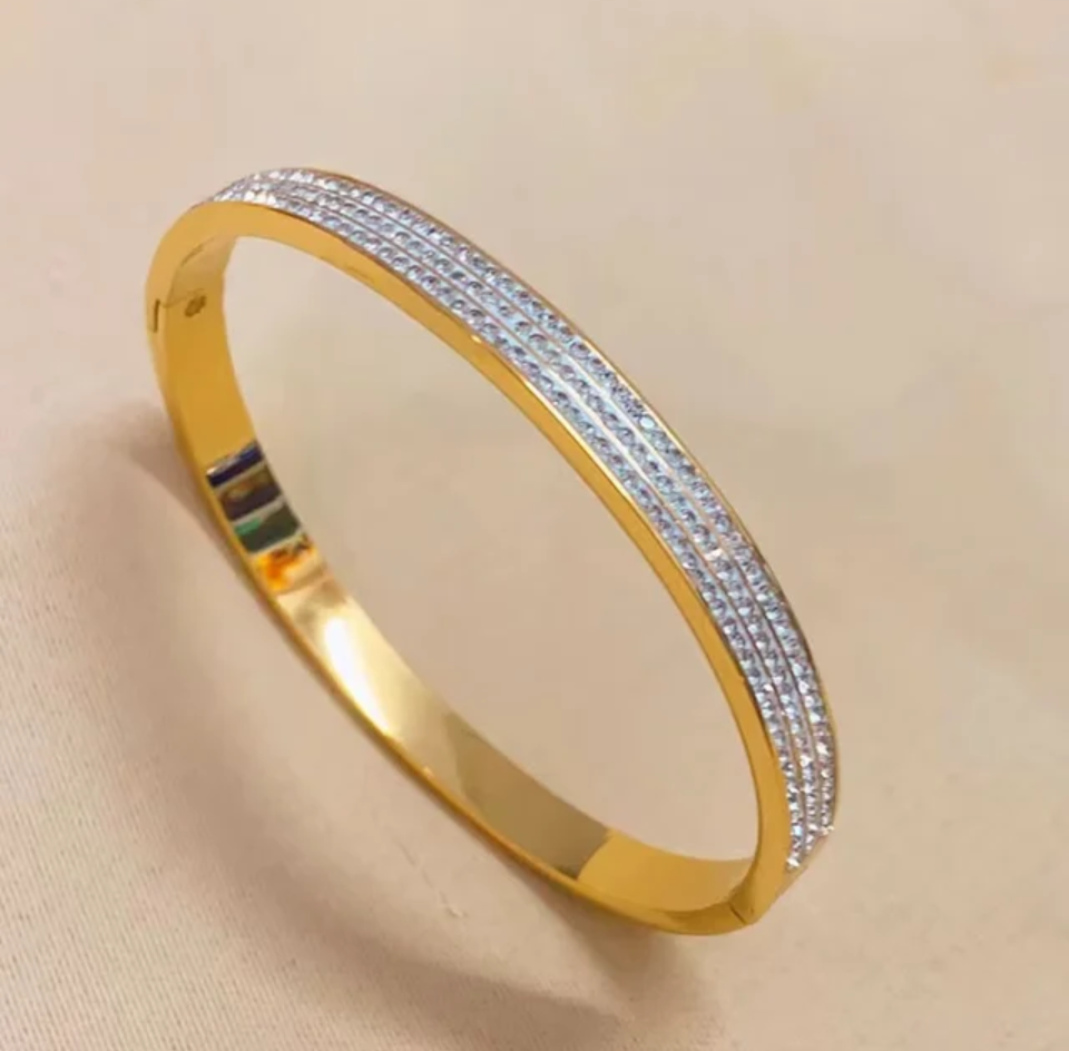 Armband met zirkonia steentjes